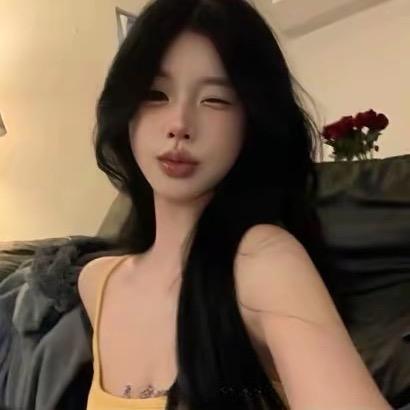 七七◕‿◕