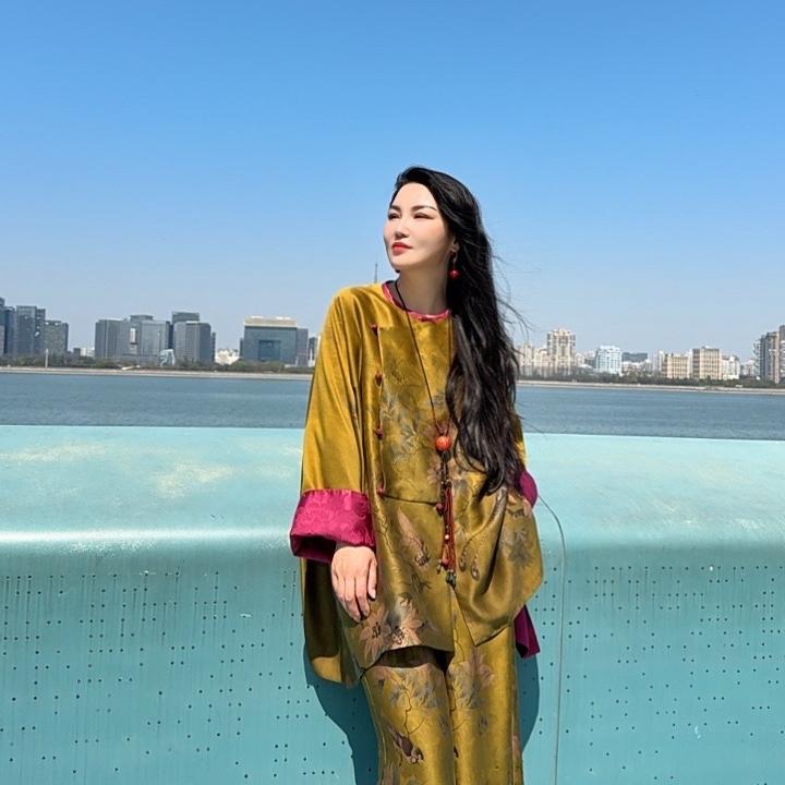 轩阁墨香香云纱二号店