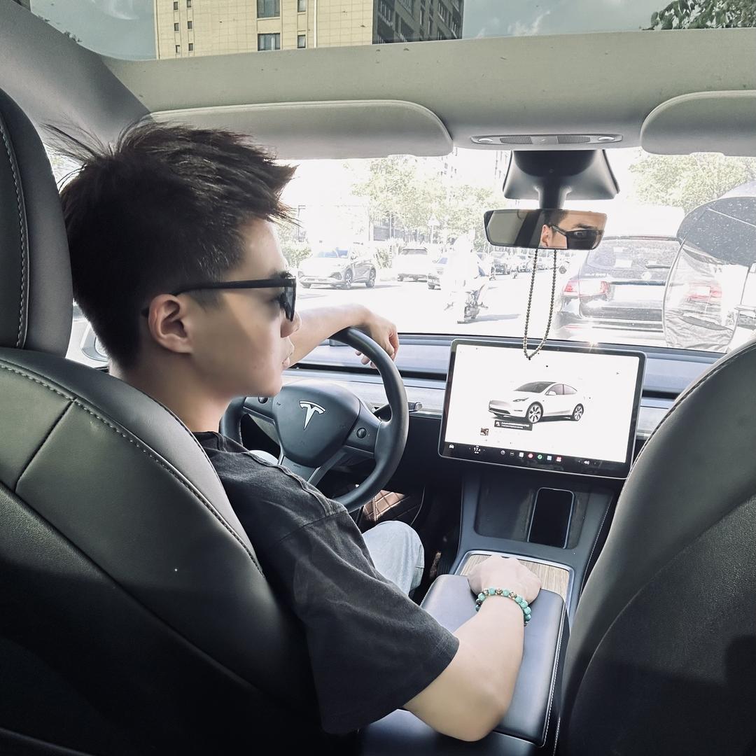 小威租车