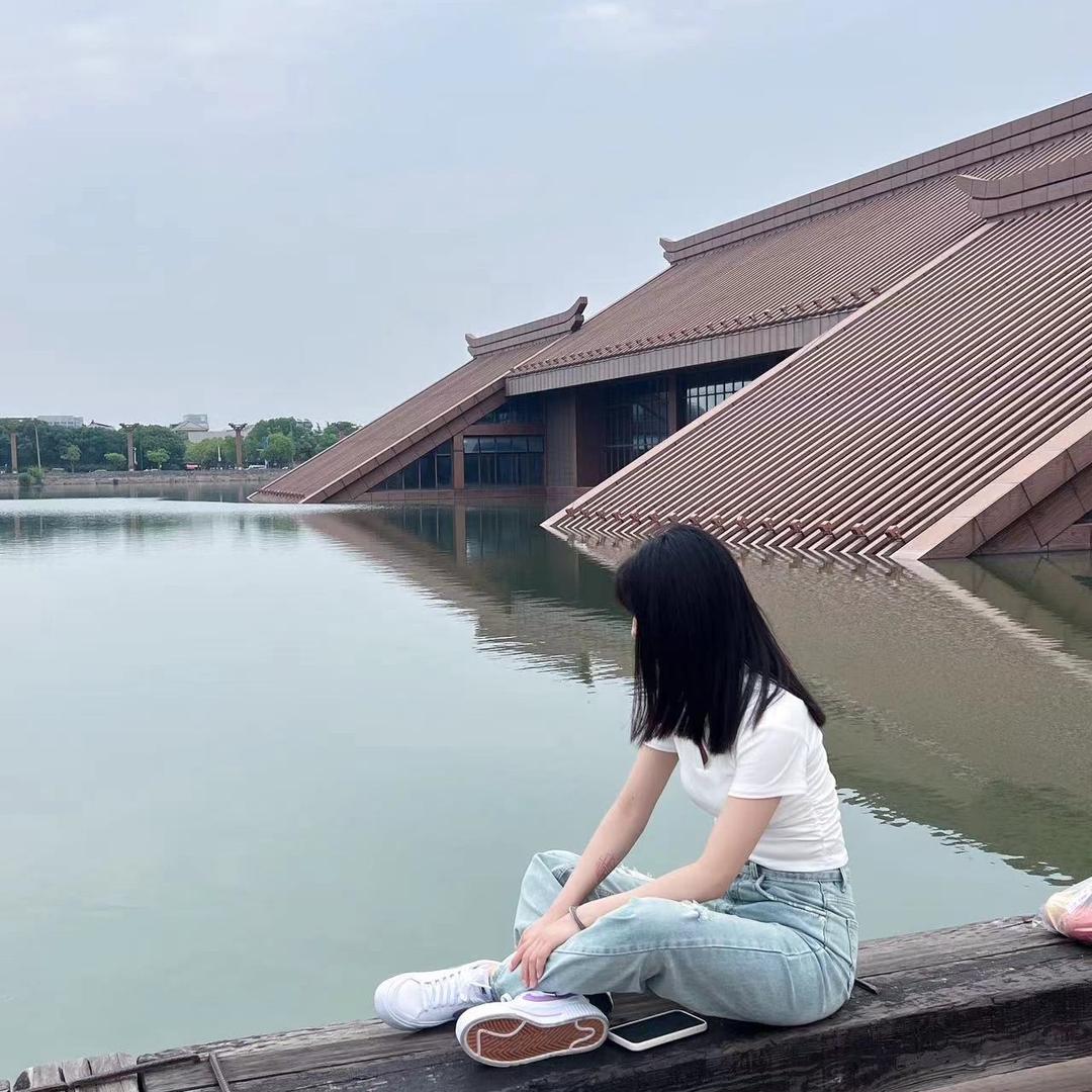 黄敬晴-