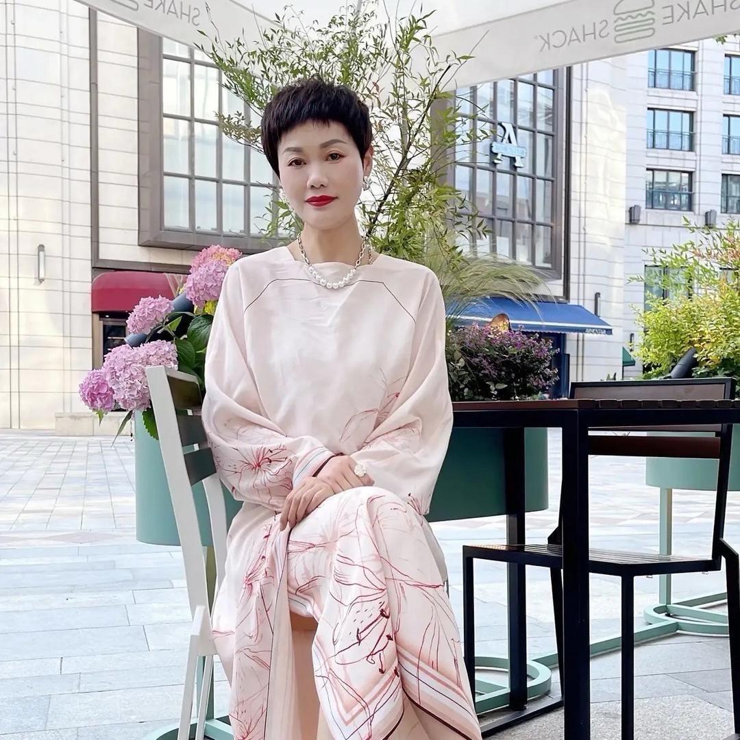 苏大美品牌鹅绒服