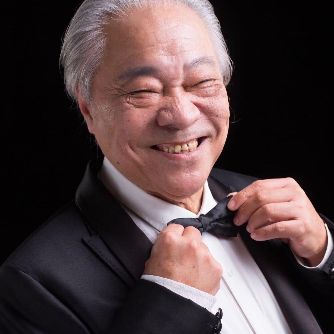 书画家龚雄