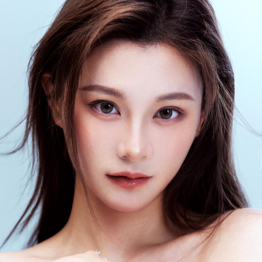 罗杨云子