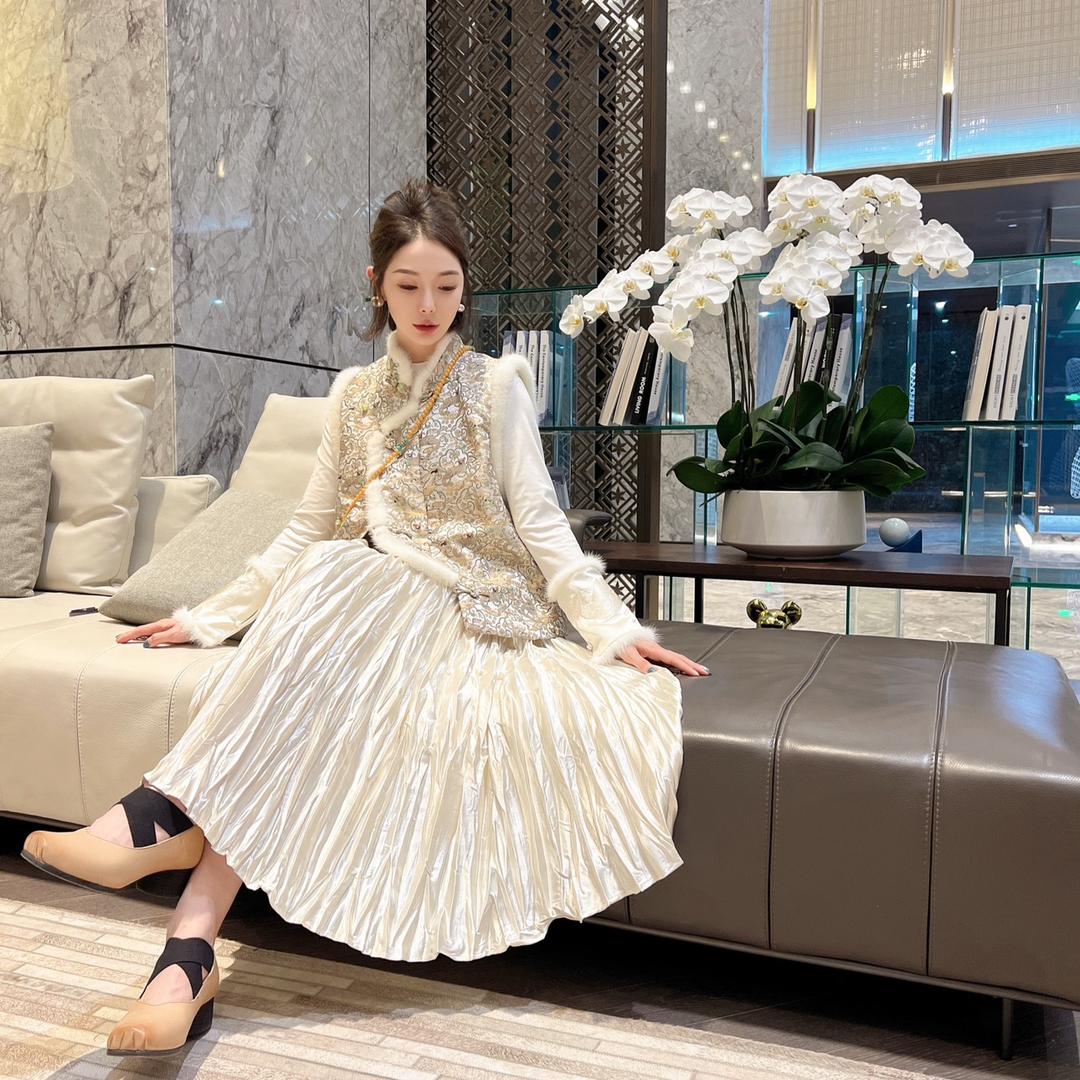 南油颜新服饰KK Beauty高端定制
