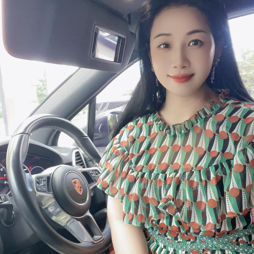 Lisa姐（中山老板娘）