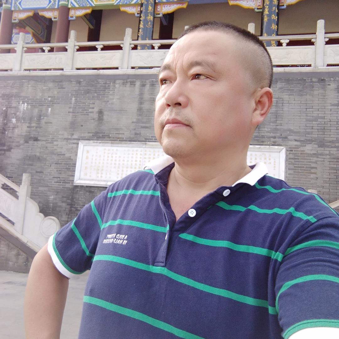 黄振江