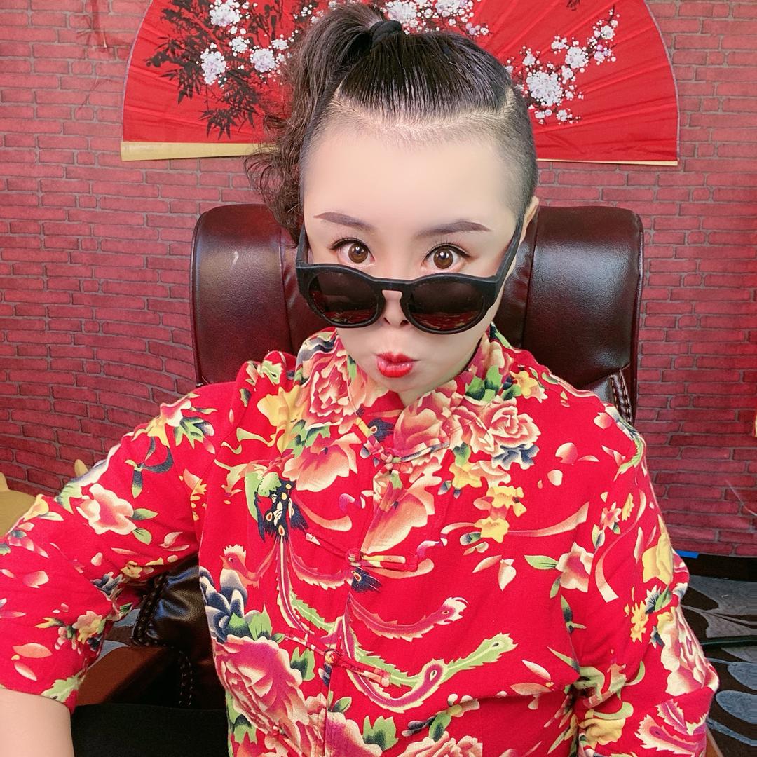 胡小妖🔥爱谁谁