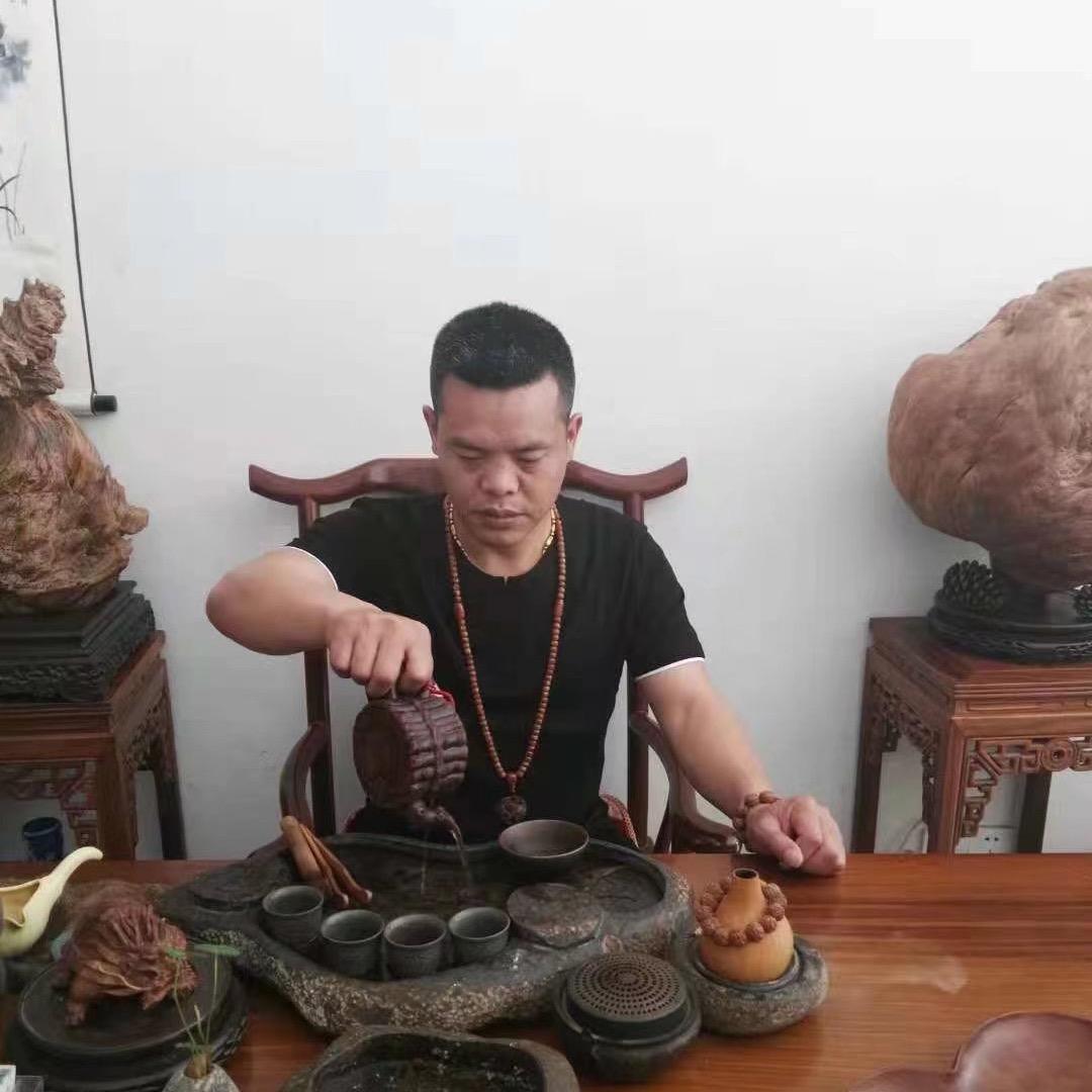 吉锋木雕工作室