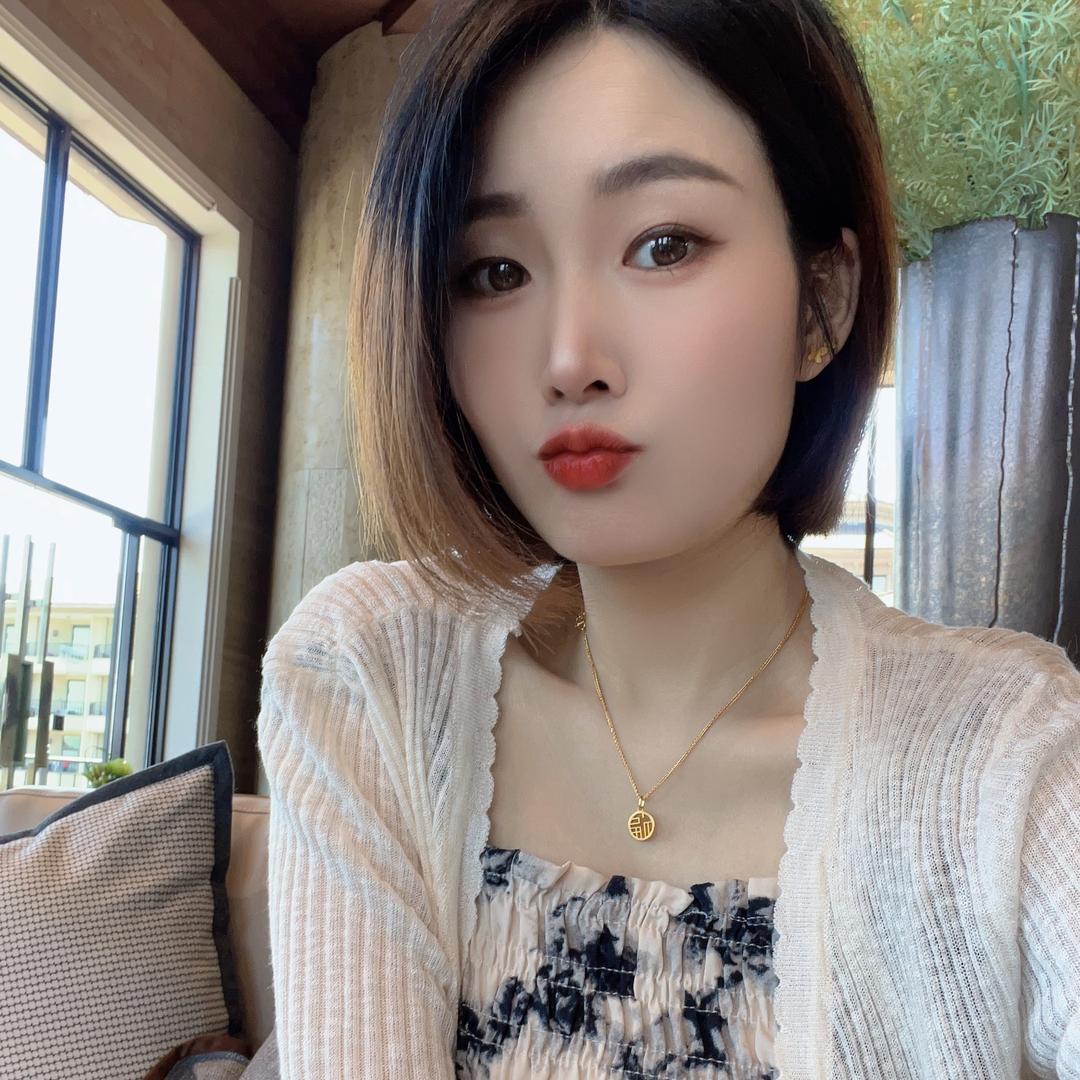 yi佰万品质衣橱
