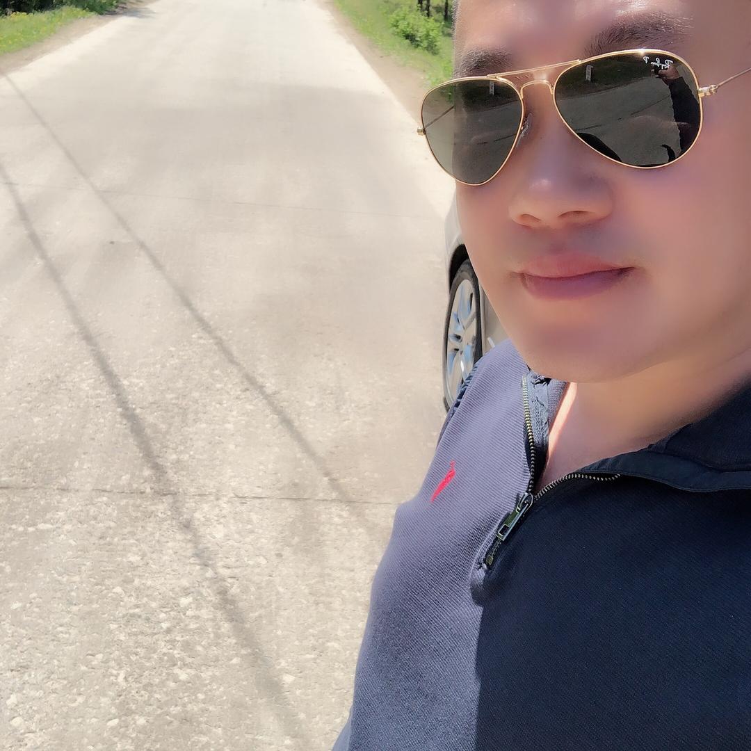 先锋小权。 记录唱歌和生活点滴