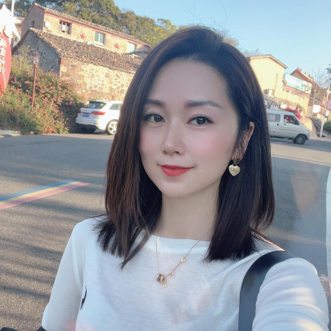 四叶草欧美轻奢服饰