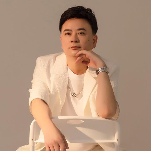 临澧罗大师美发