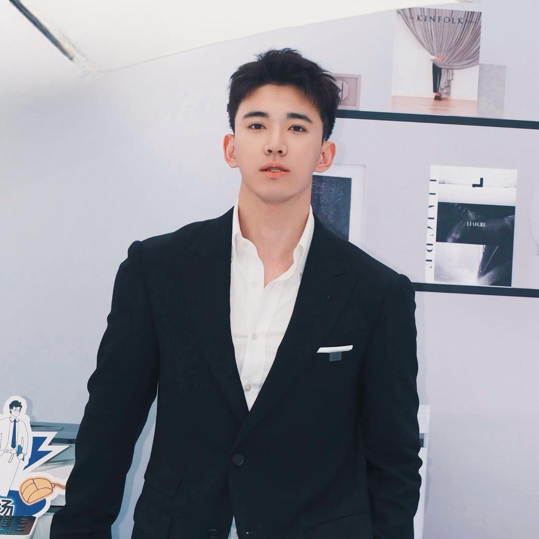罗天兴