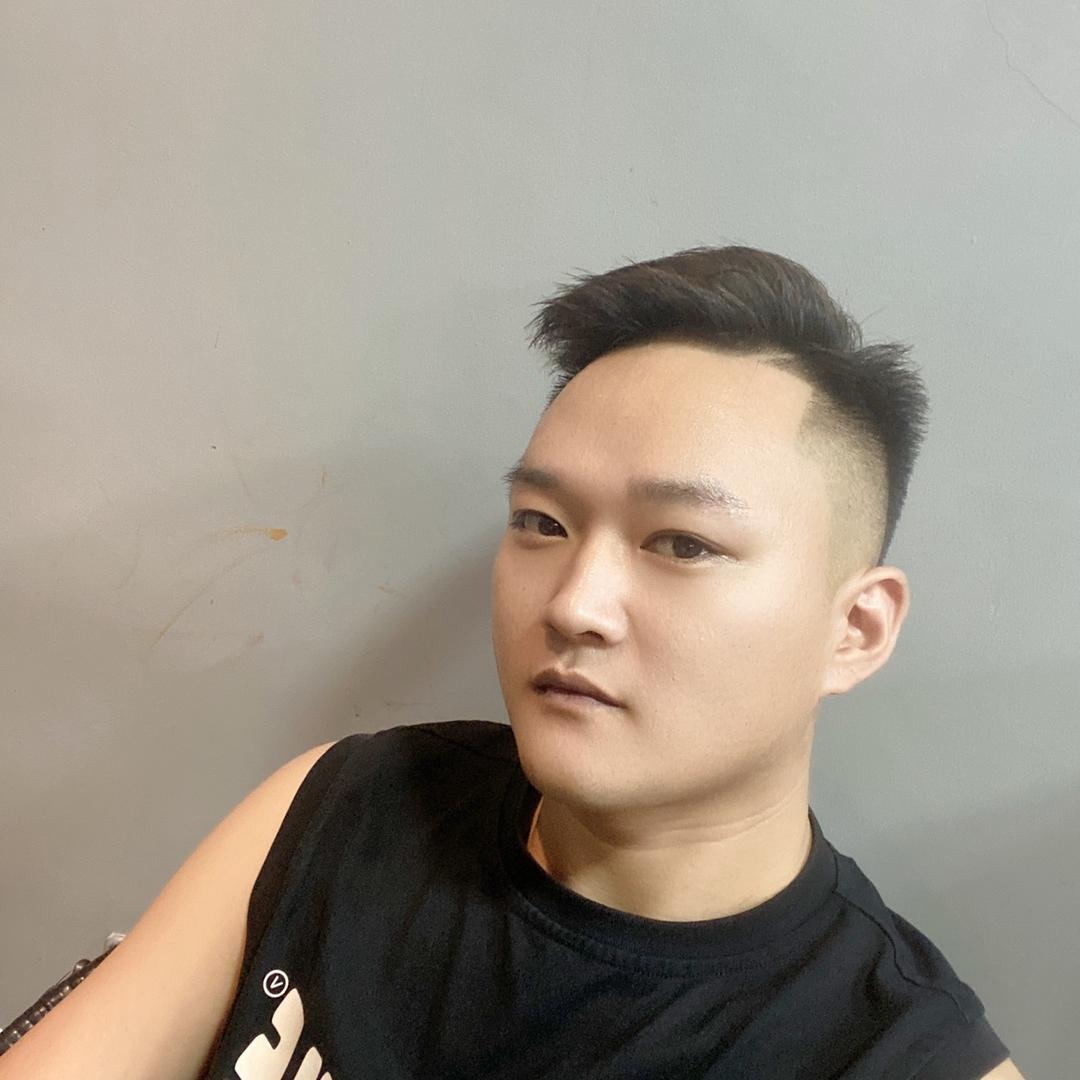 名尚烫染发型设计