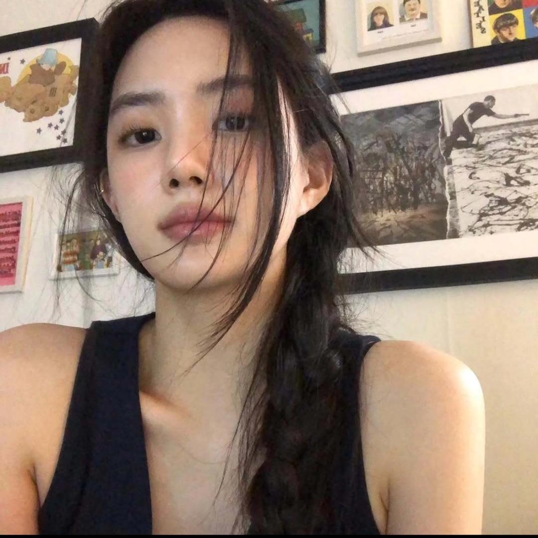 斤  欠