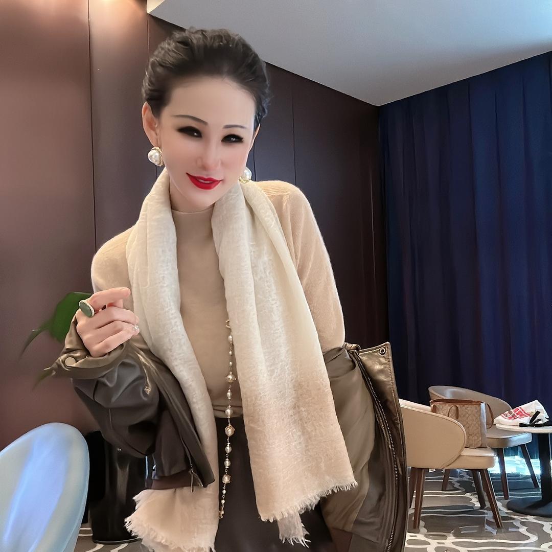 罗大气~