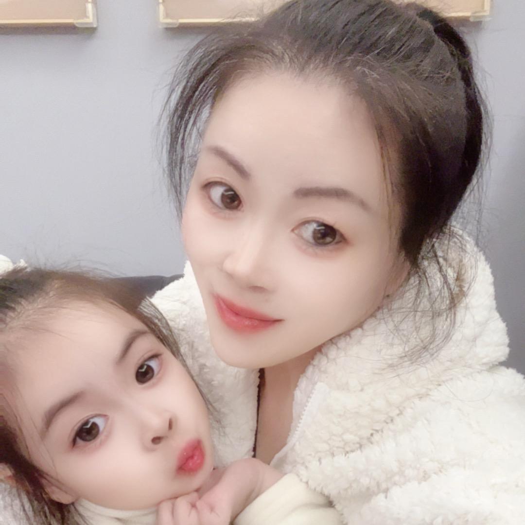 爱折磨人的小魔女🧙‍♀️