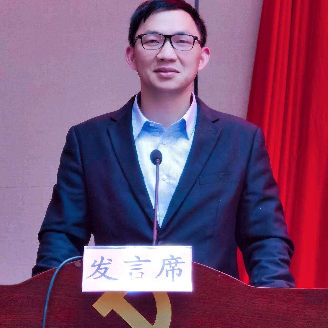 儿科主任医师熊志勇