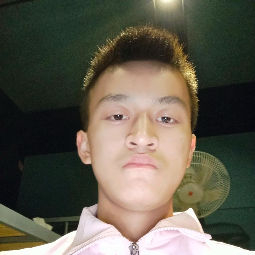 小边（努力爱生活）