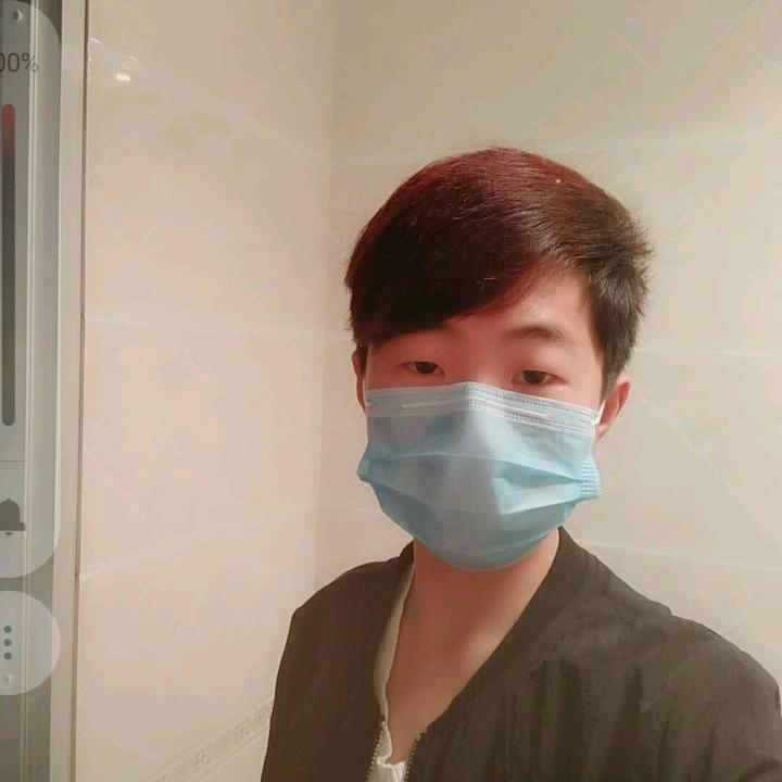 严珍