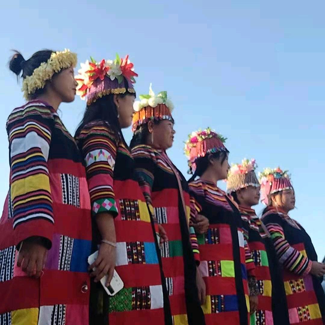 《滑竹梁子坝檬小新寨2号、制茶人》