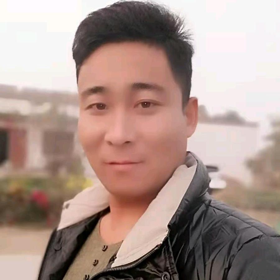 安安(ღ˘⌣˘ღ)