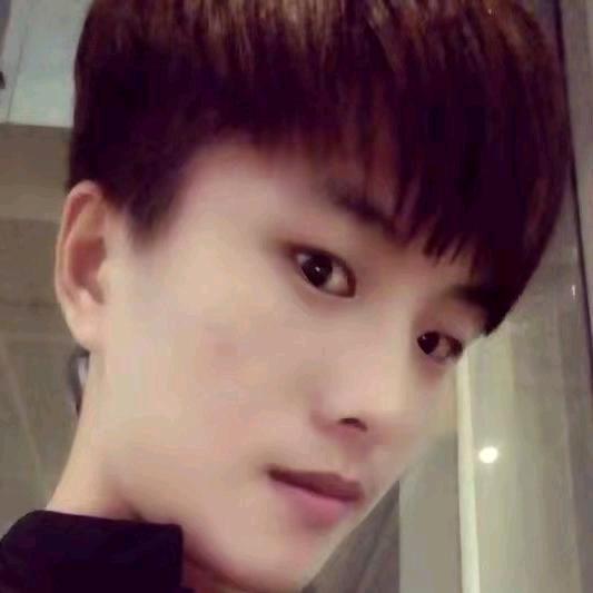 小伙子十字绣