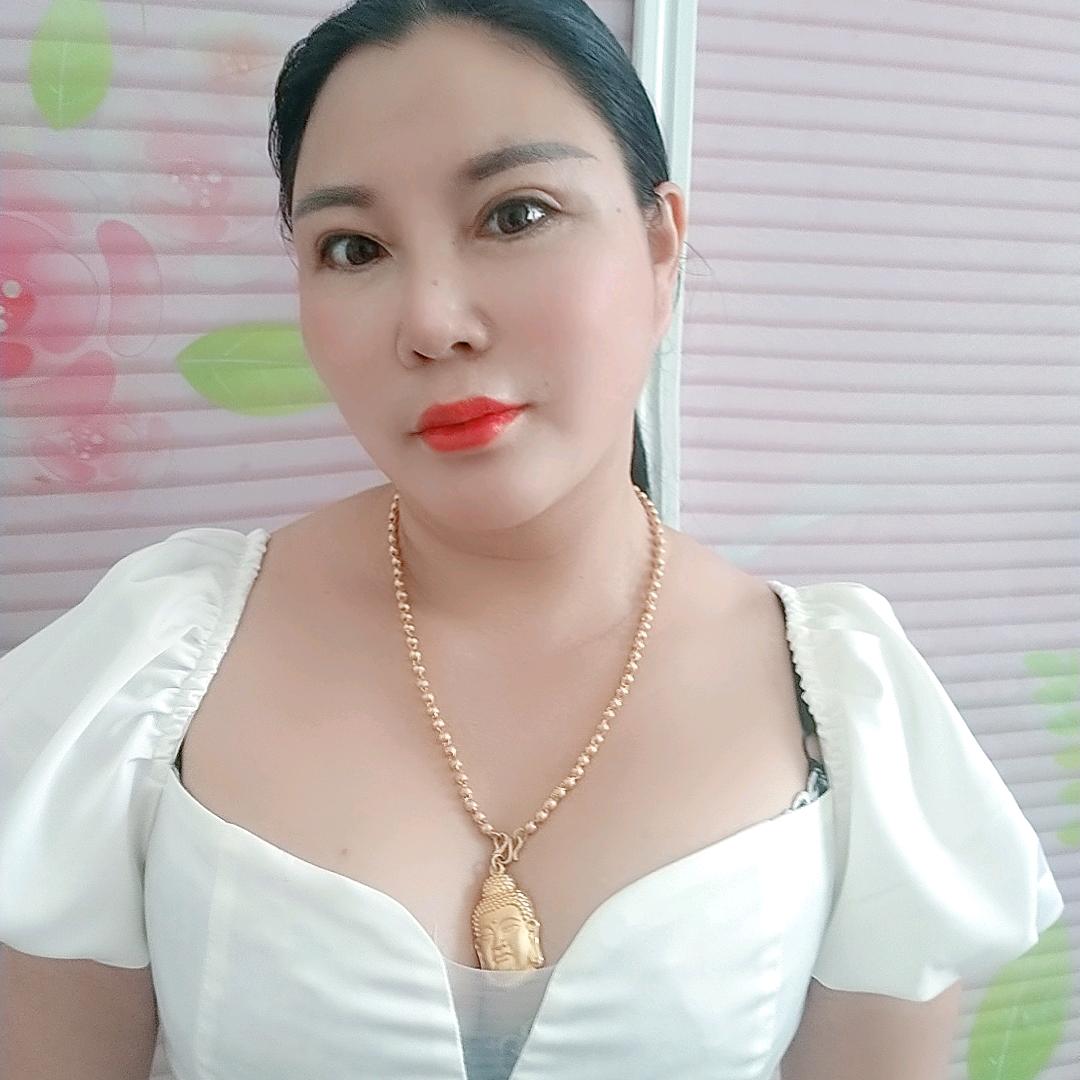美女小雪