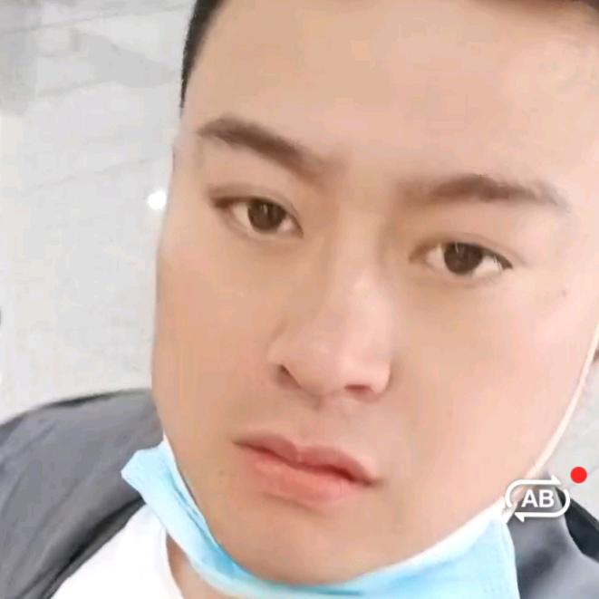 阿龙