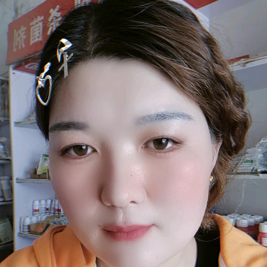 郑洼亚强农资助力三农