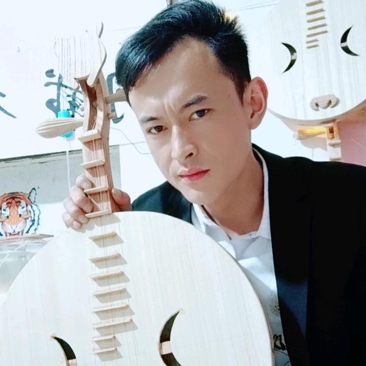 月琴匠，小陈