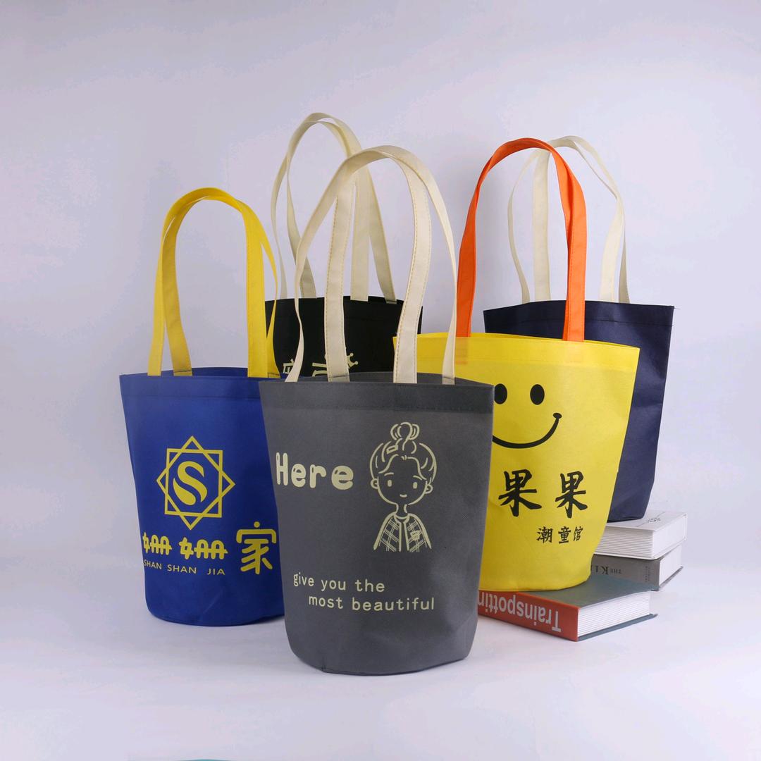 龙港市云朵制袋厂
