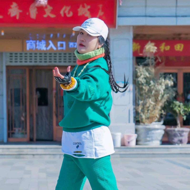 济南曳舞水上的冰