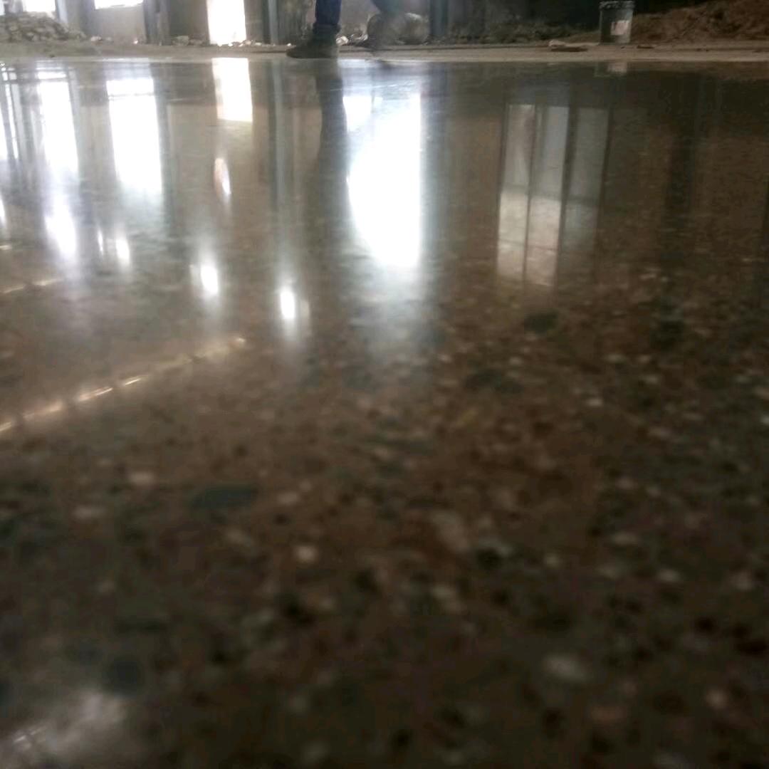 迁徒地坪施工