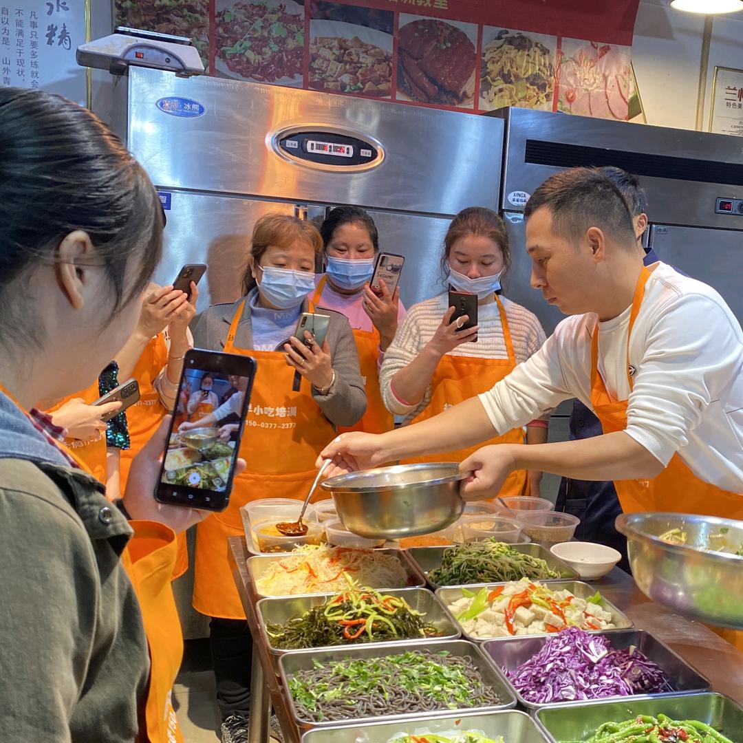 南阳高新区裕早小吃店