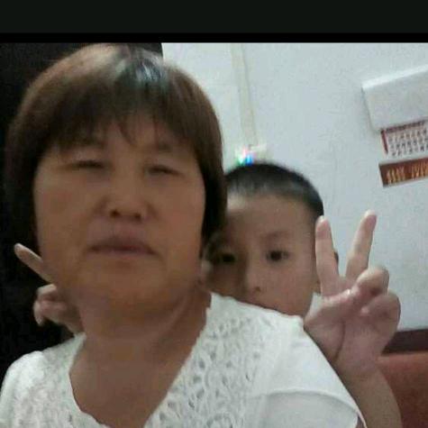 两个博博的奶奶