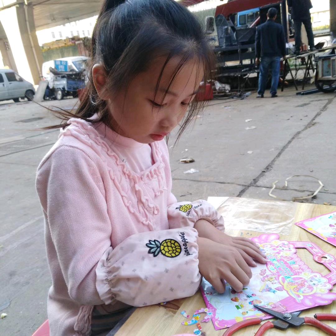 金鑫电动卷门《请勿连赞》