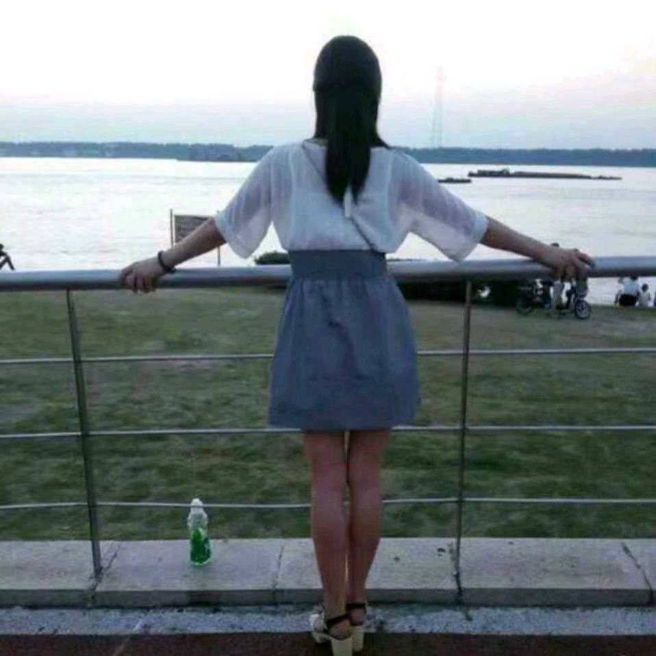 ༄ོ༊࿆浅笑不语*ꦿ໌້࿐