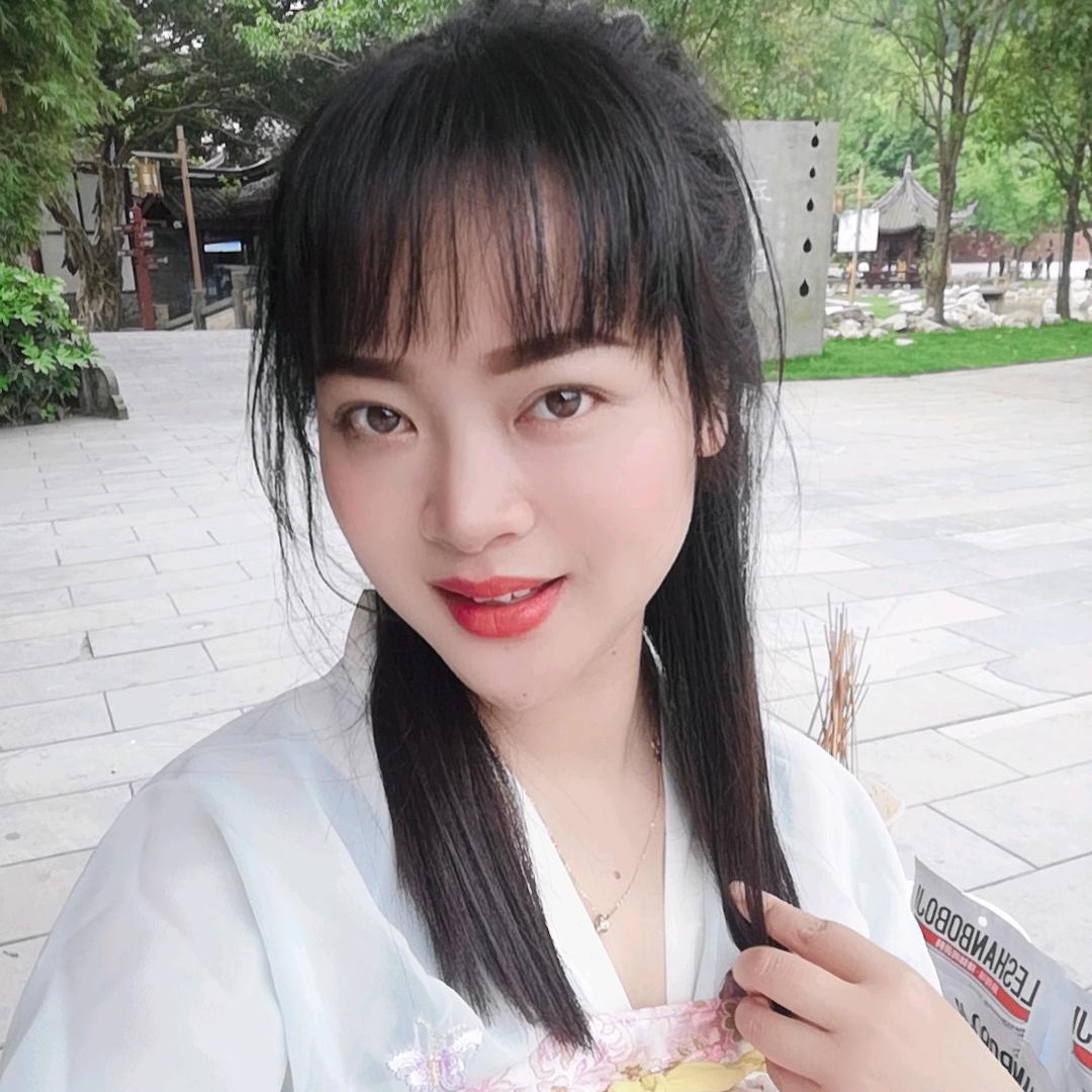 跟着小陈去旅行 🌄 华夏旅游乐山滨江店