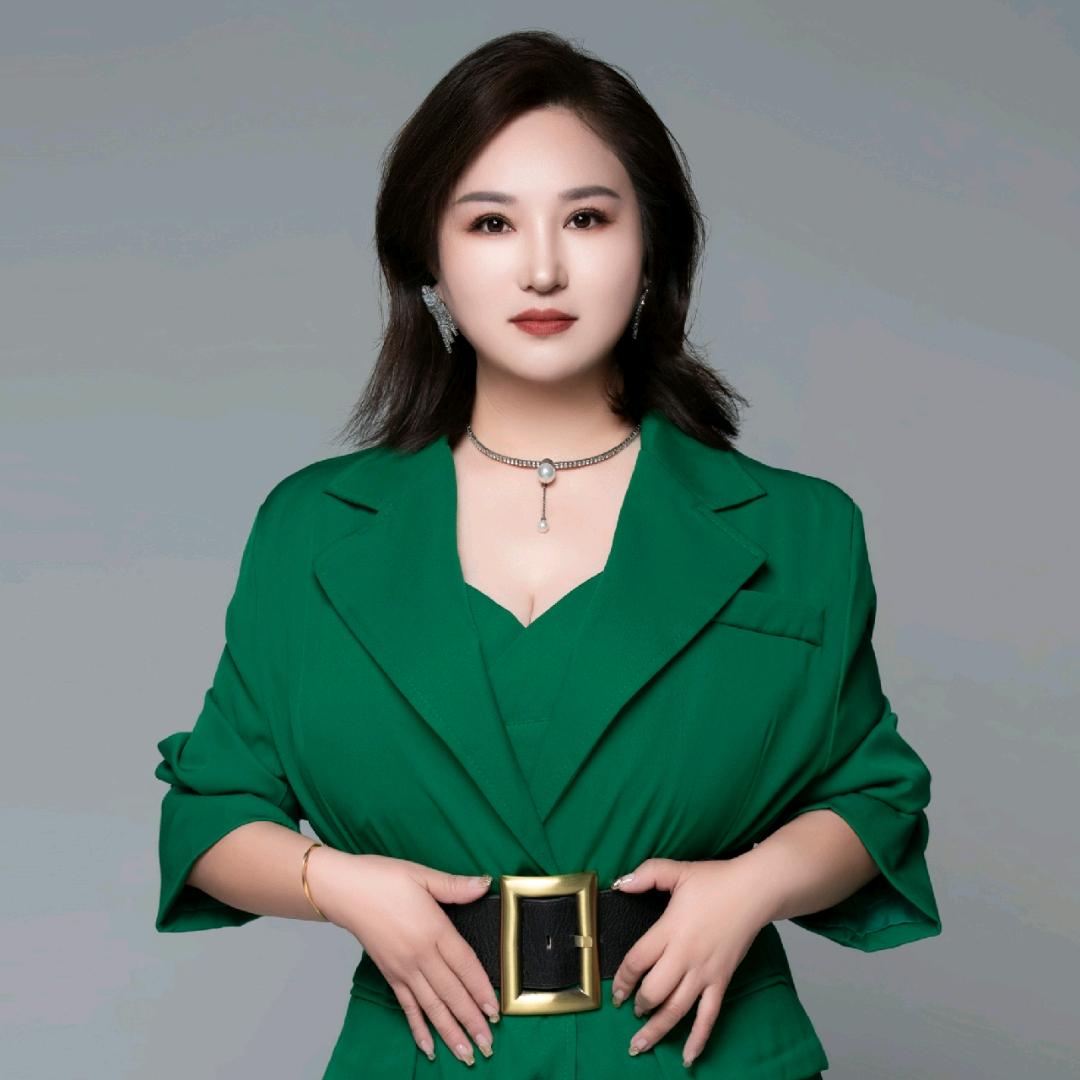 雅迪化妆学校王艳梅老师