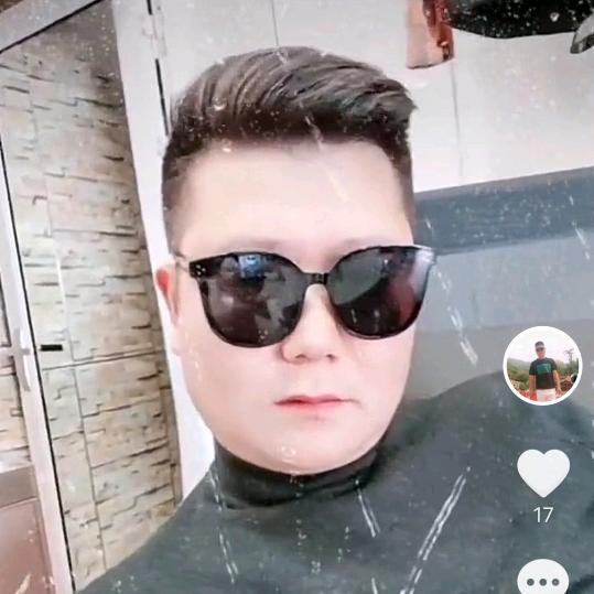 巜时尚》