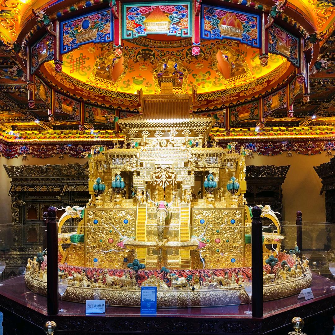 玉树市格桑花藏式家具
