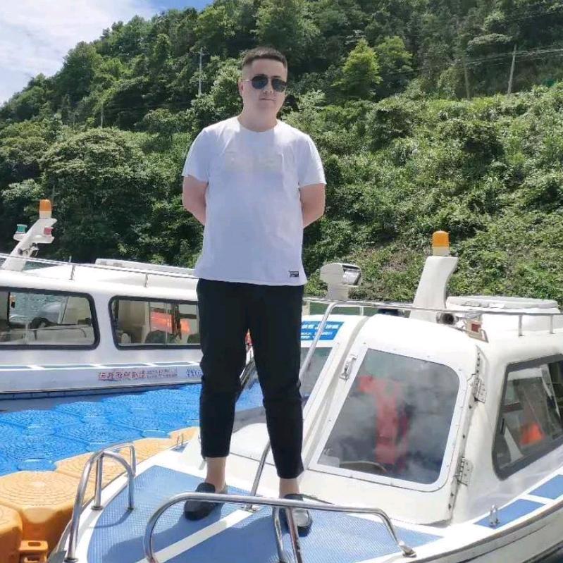 麦斯威尔、、