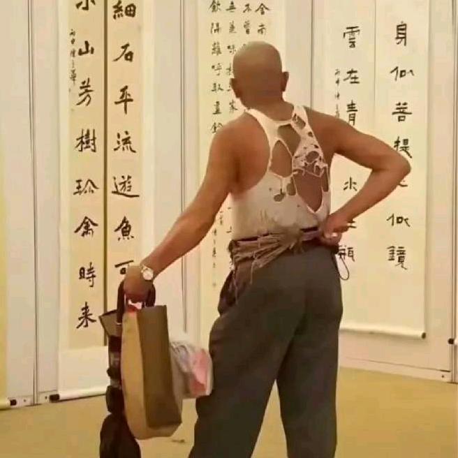 鸣鸣爸爸