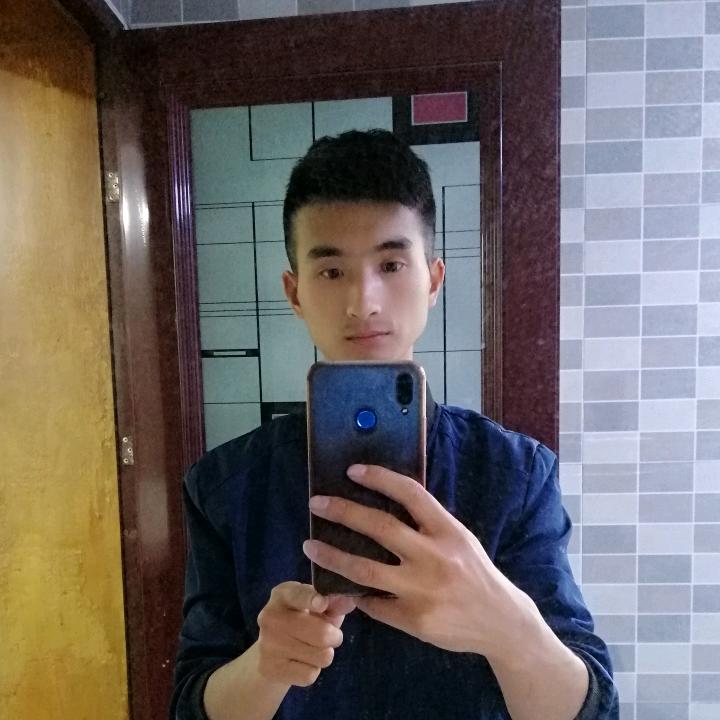 梁¥