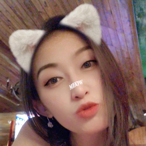 大魔女唐诗雅