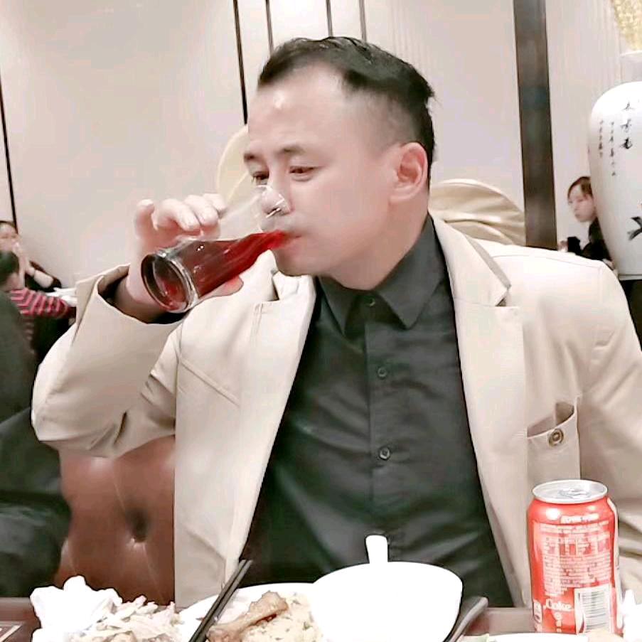 三哥🌹🌹🌹🍷🍷🍷