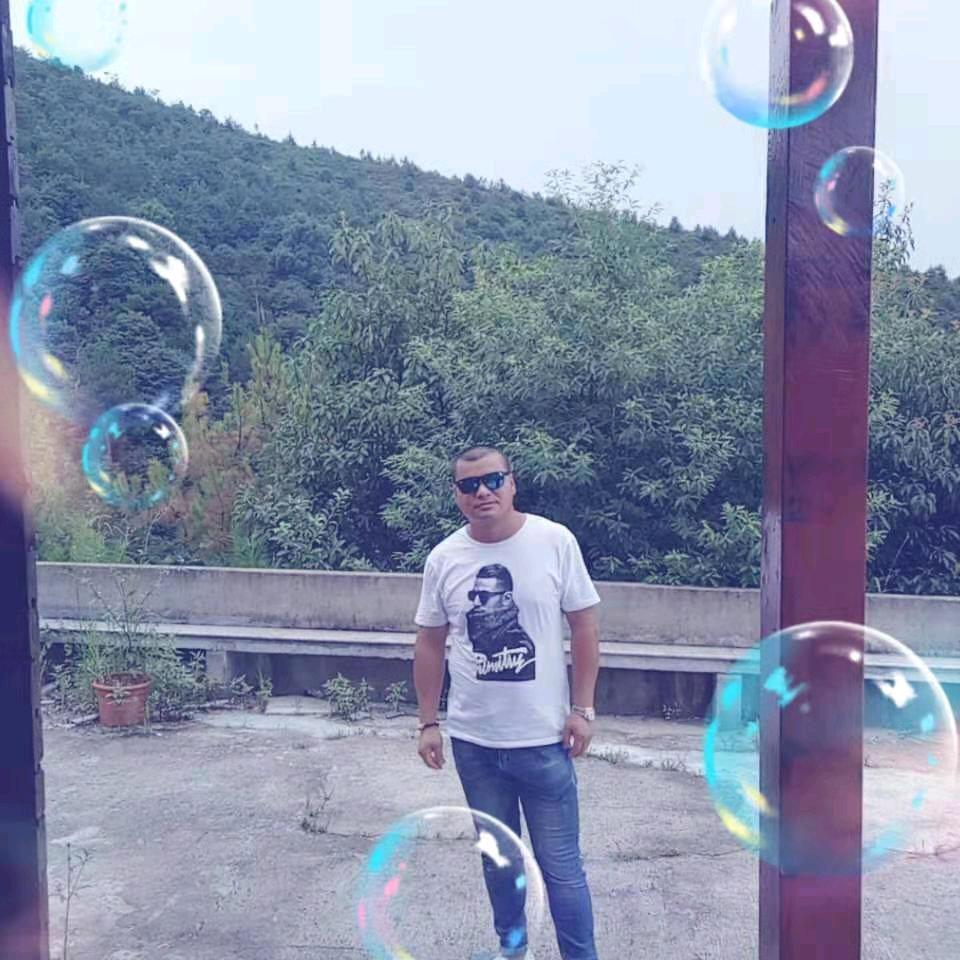 明天会更好刘哥