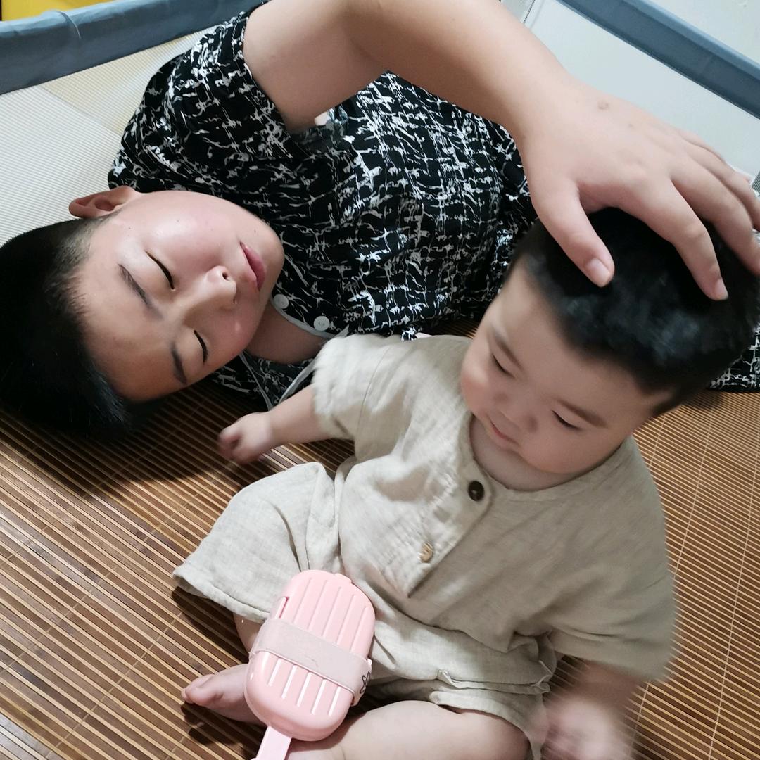 猪崽崽🐷昊哥