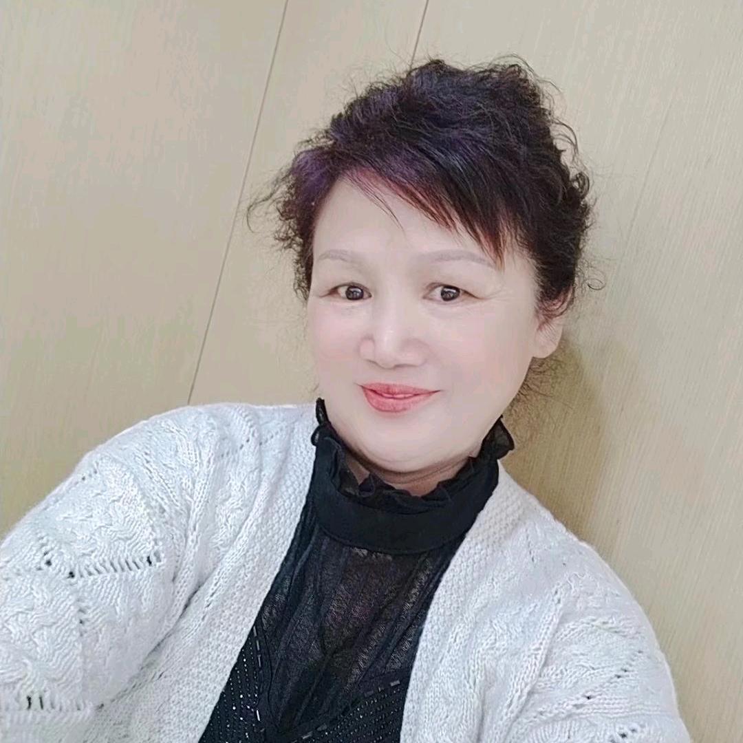 爱娜🦋🦋🦋